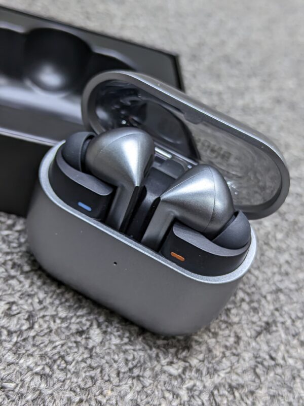 SAMSUNG GALAXY BUDS 3 PRO - Image 3