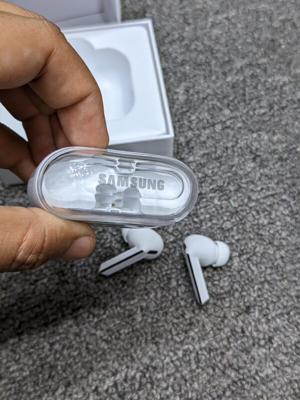 SAMSUNG GALAXY BUDS 3 PRO - Image 2